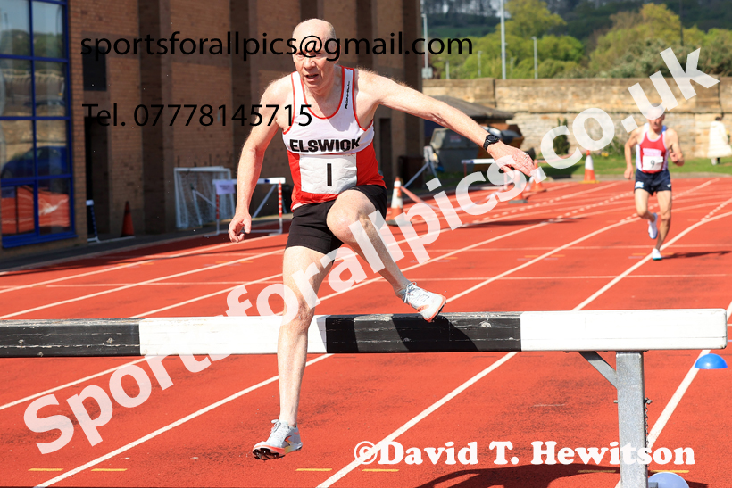 Steeplechase, 2026 Elswick Harriers Event, Wentworth, Hexham. Photo: David T. Hewitson/Sports for All Pics